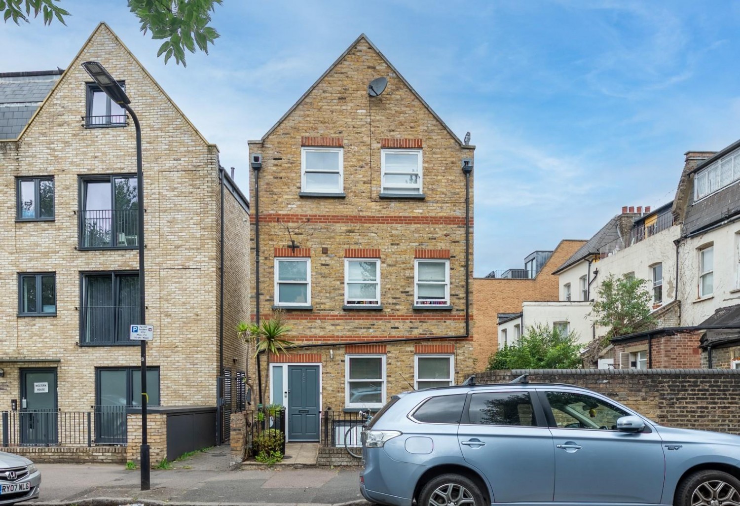 West Bank, London, N16