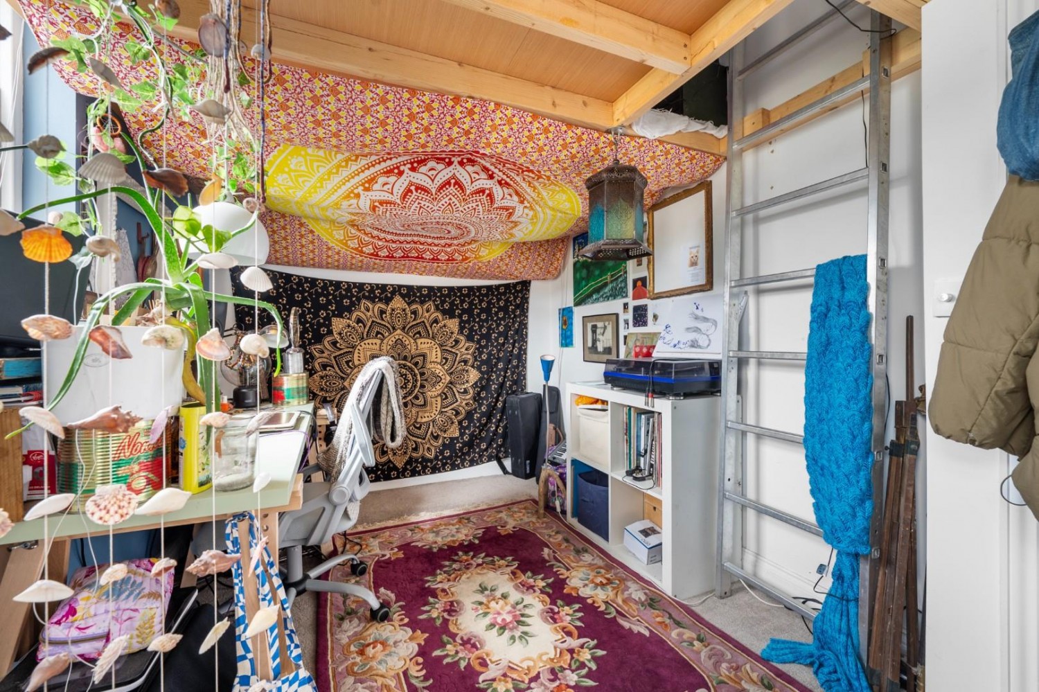 West Bank, London, N16