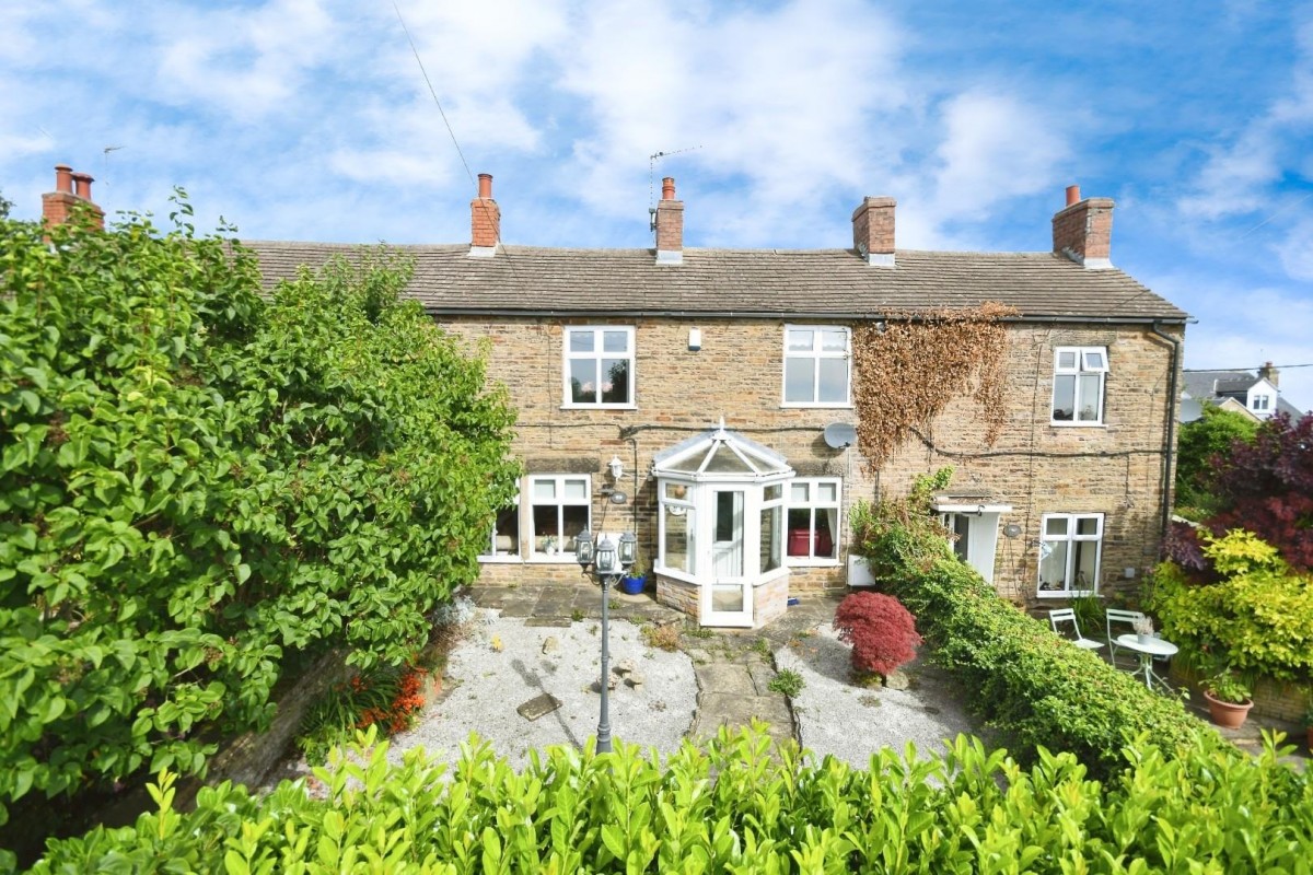 Hollins Cottage, Hollins, Old Brampton, Chesterfield, S42 7JR