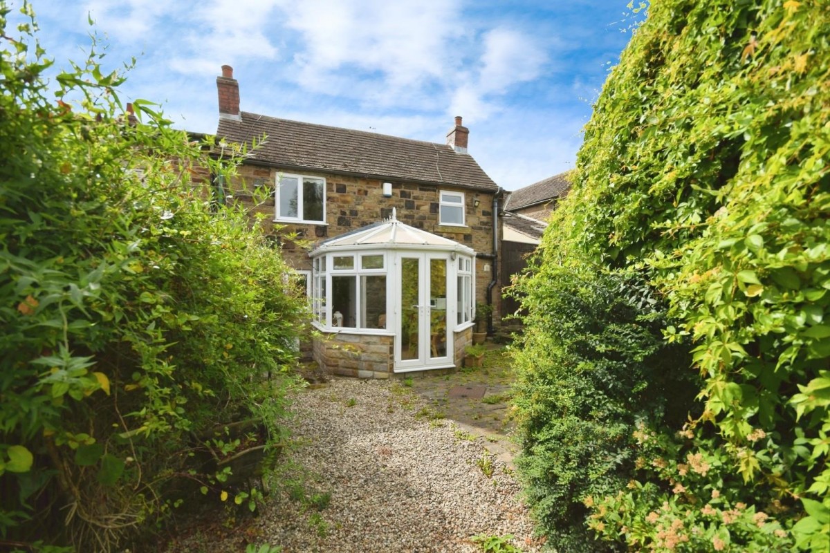 Hollins Cottage, Hollins, Old Brampton, Chesterfield, S42 7JR