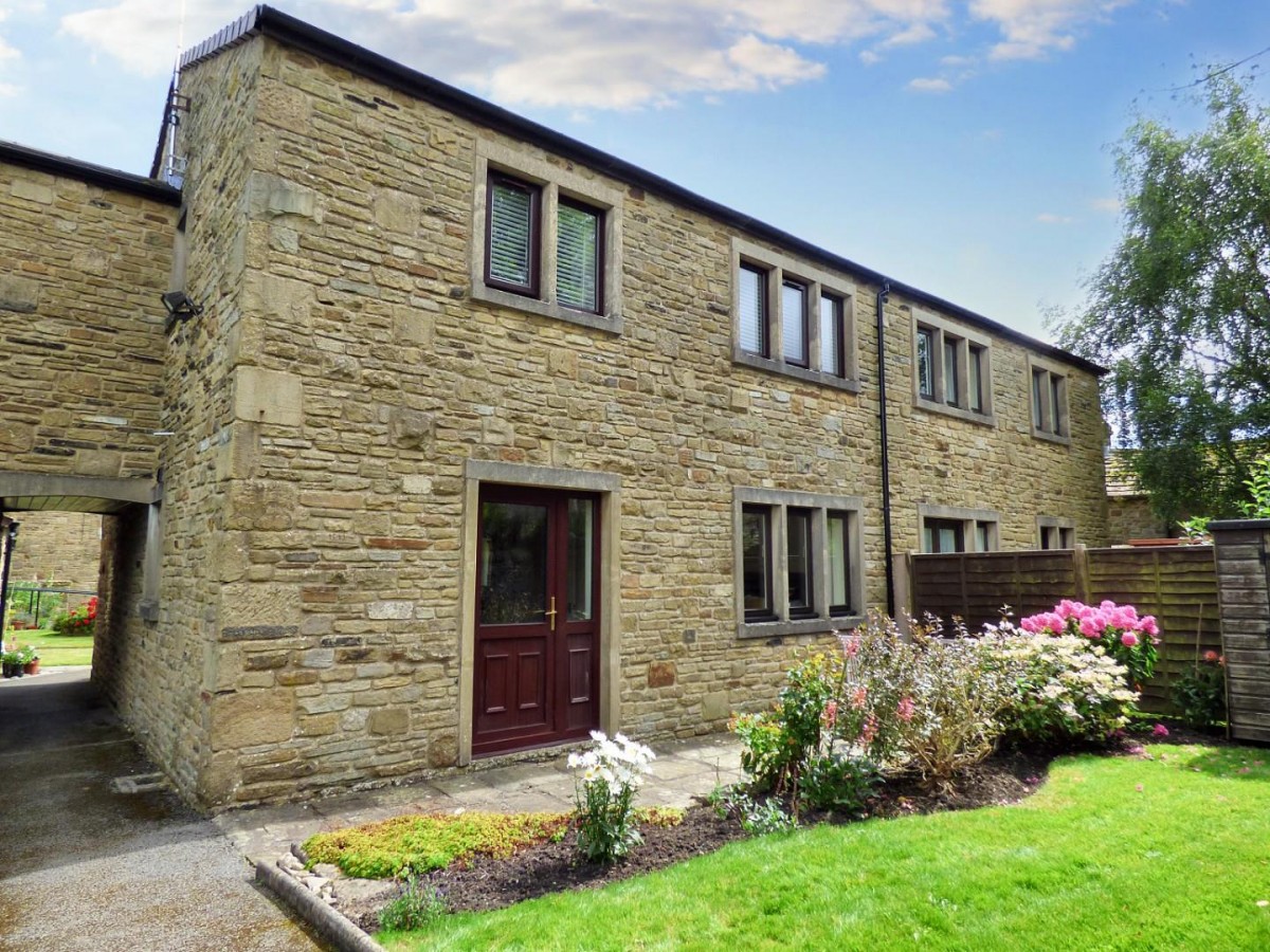 Ground Floor Apartment. Ivy House Gardens, Gargrave, Skipton