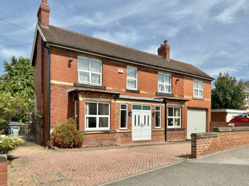 Doncaster Road, Darfield, Barnsley, S73 9JB