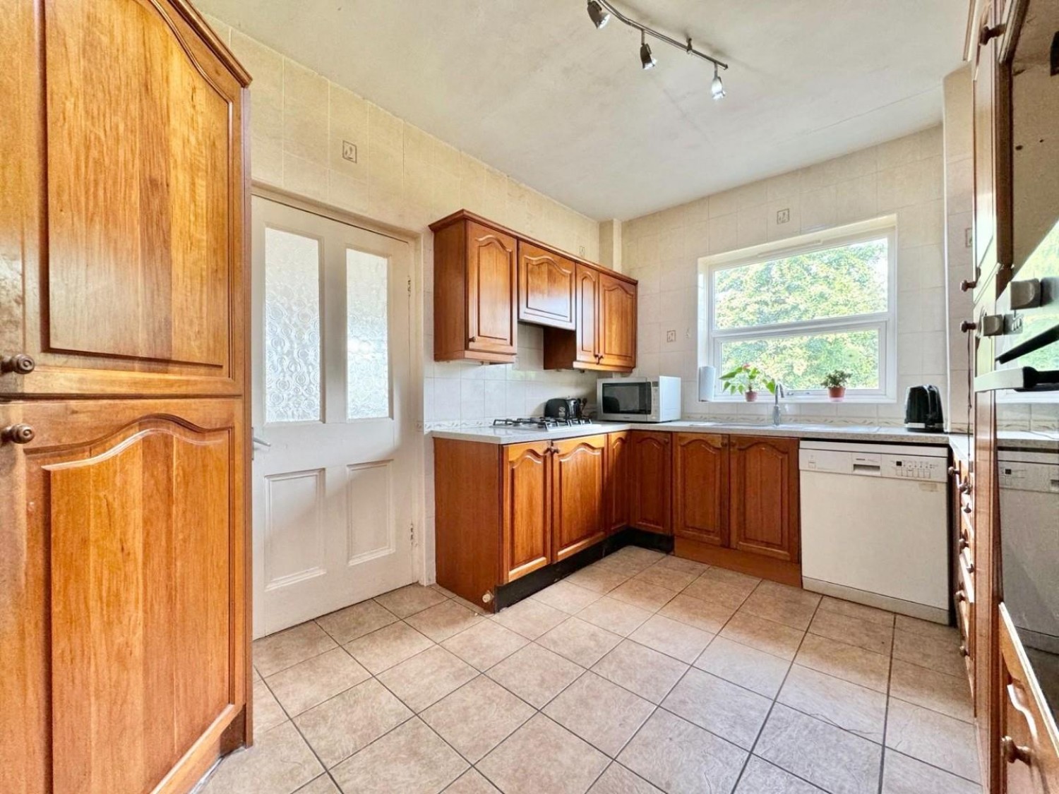 Doncaster Road, Darfield, Barnsley, S73 9JB