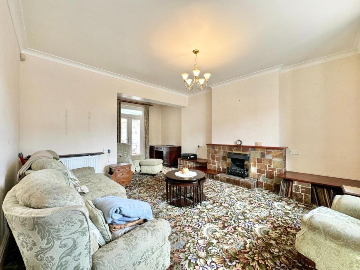 Doncaster Road, Darfield, Barnsley, S73 9JB