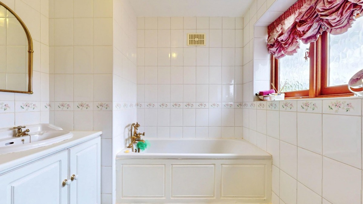 Chafford Way, Chadwell Heath, RM6