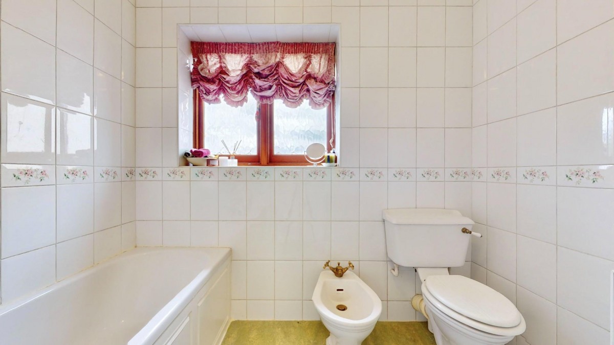 Chafford Way, Chadwell Heath, RM6