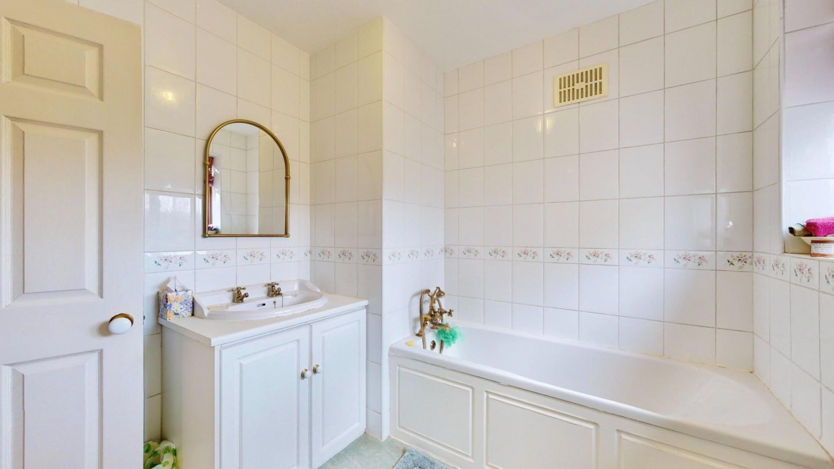 Chafford Way, Chadwell Heath, RM6