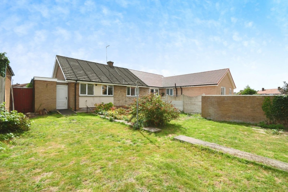 Harlesthorpe Avenue, Clowne, Chesterfield, S43 4AF