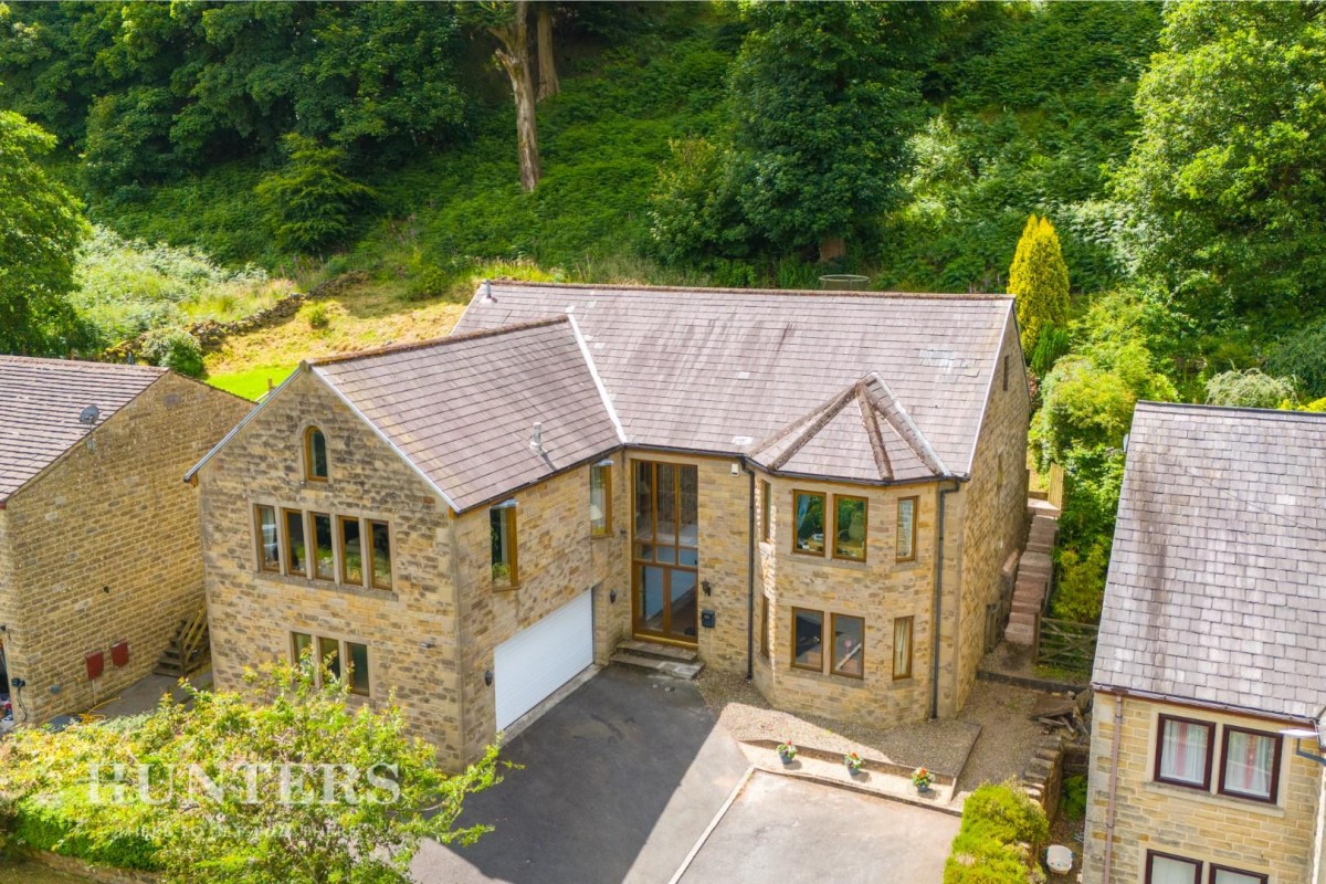 Sun Wood House, Rochdale Road, Walsden, Todmorden, OL14 6TY