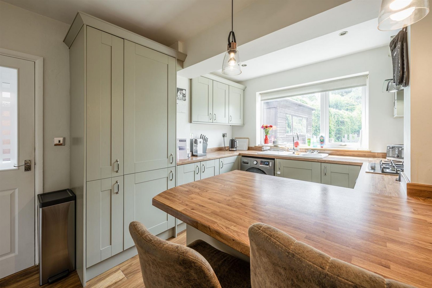 Sandhurst Avenue, Pedmore, DY9 0XG