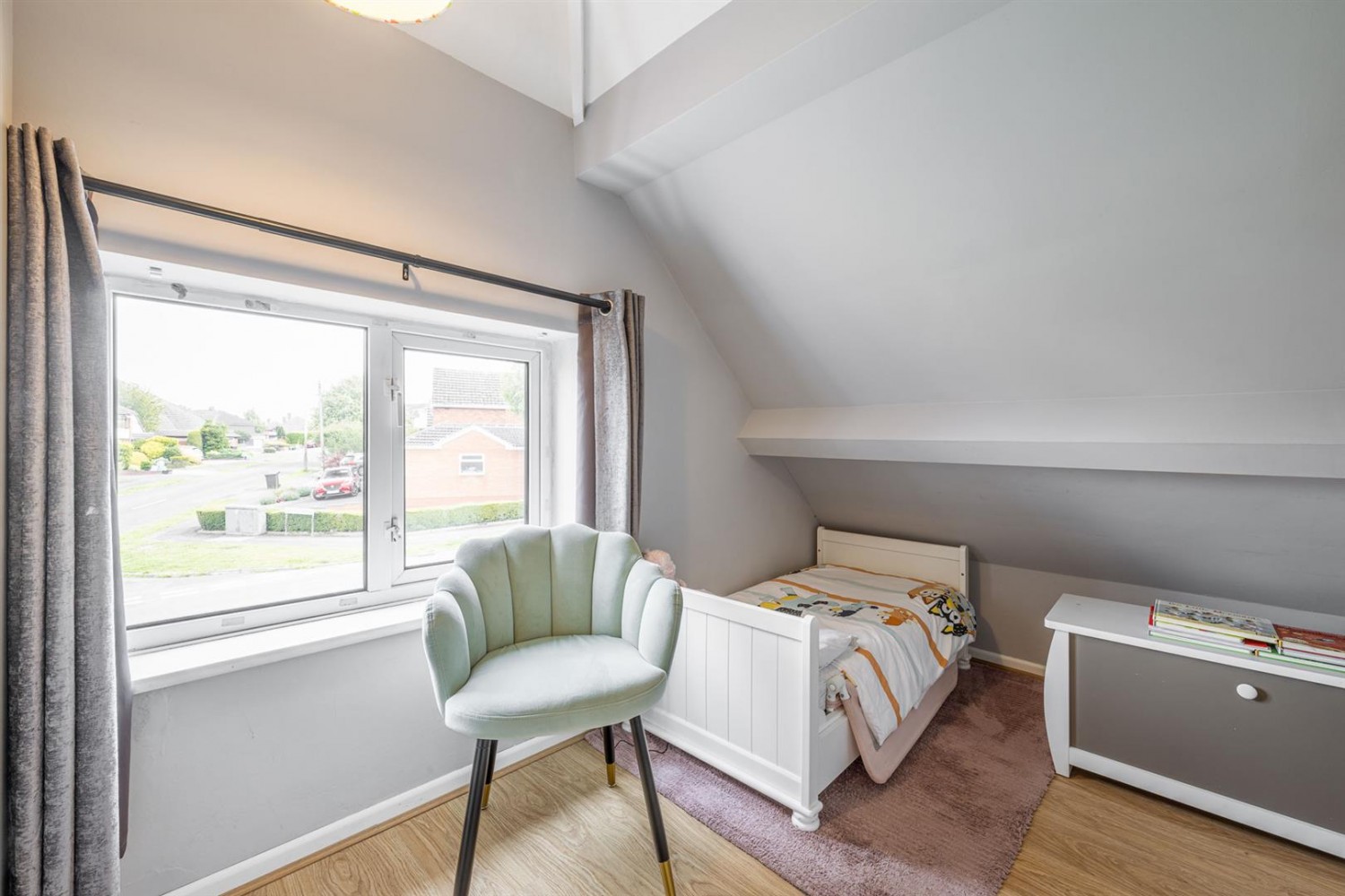 Sandhurst Avenue, Pedmore, DY9 0XG