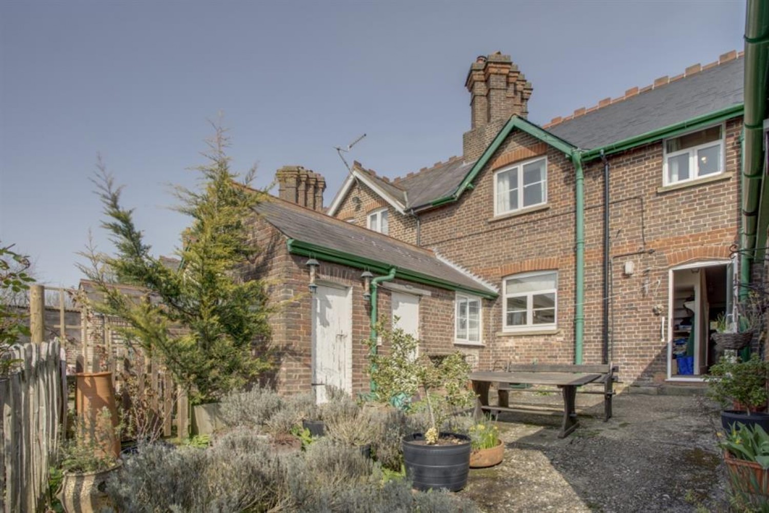 Parkview Cottages, Missenden Road, Amersham, Buckinghamshire, HP7 0RH