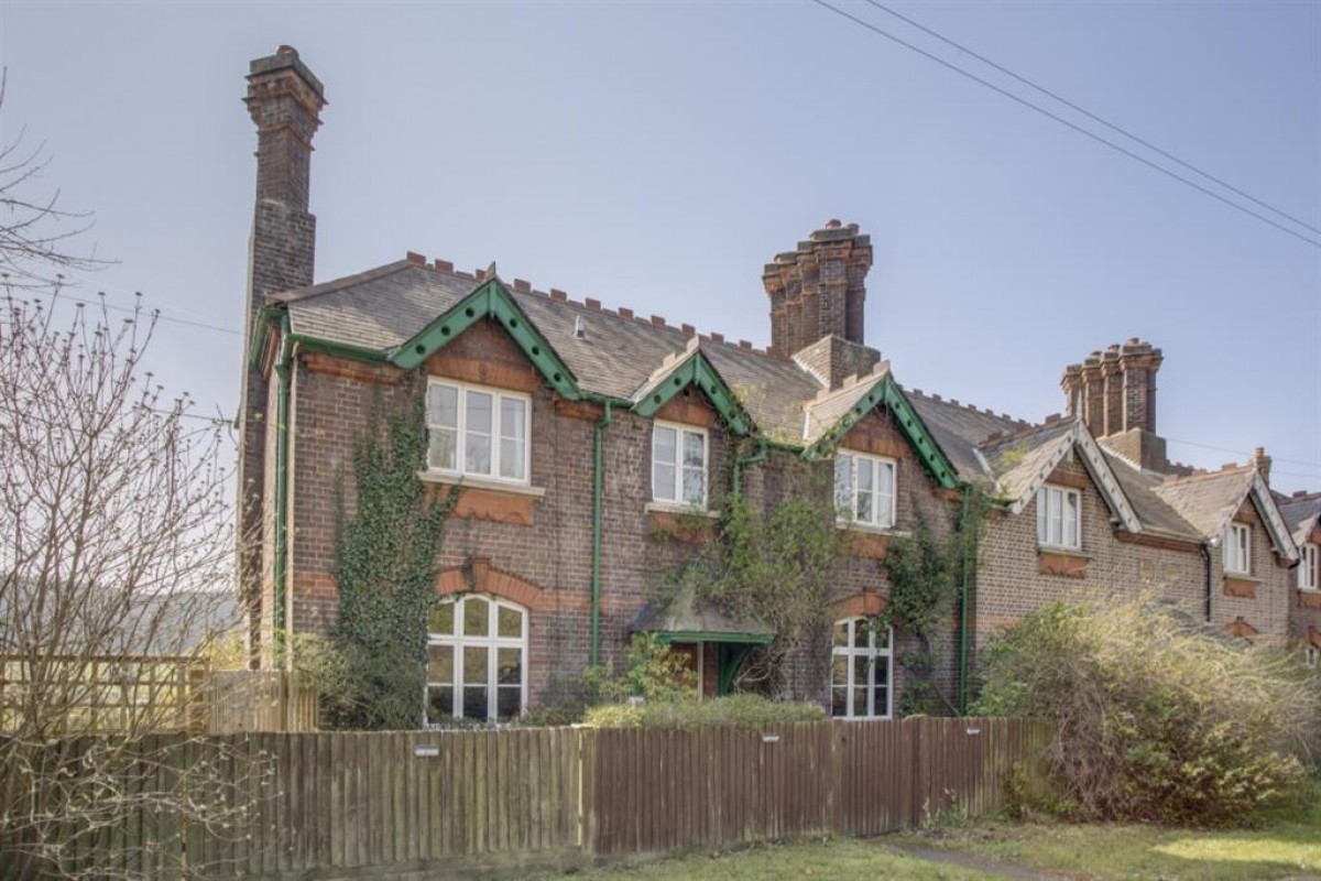 Parkview Cottages, Missenden Road, Amersham, Buckinghamshire, HP7 0RH