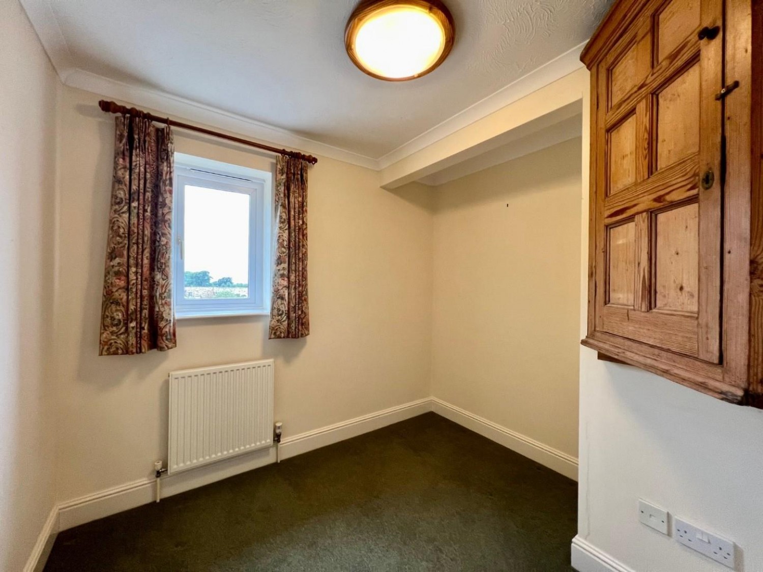 Upthorpe, Cam, GL11