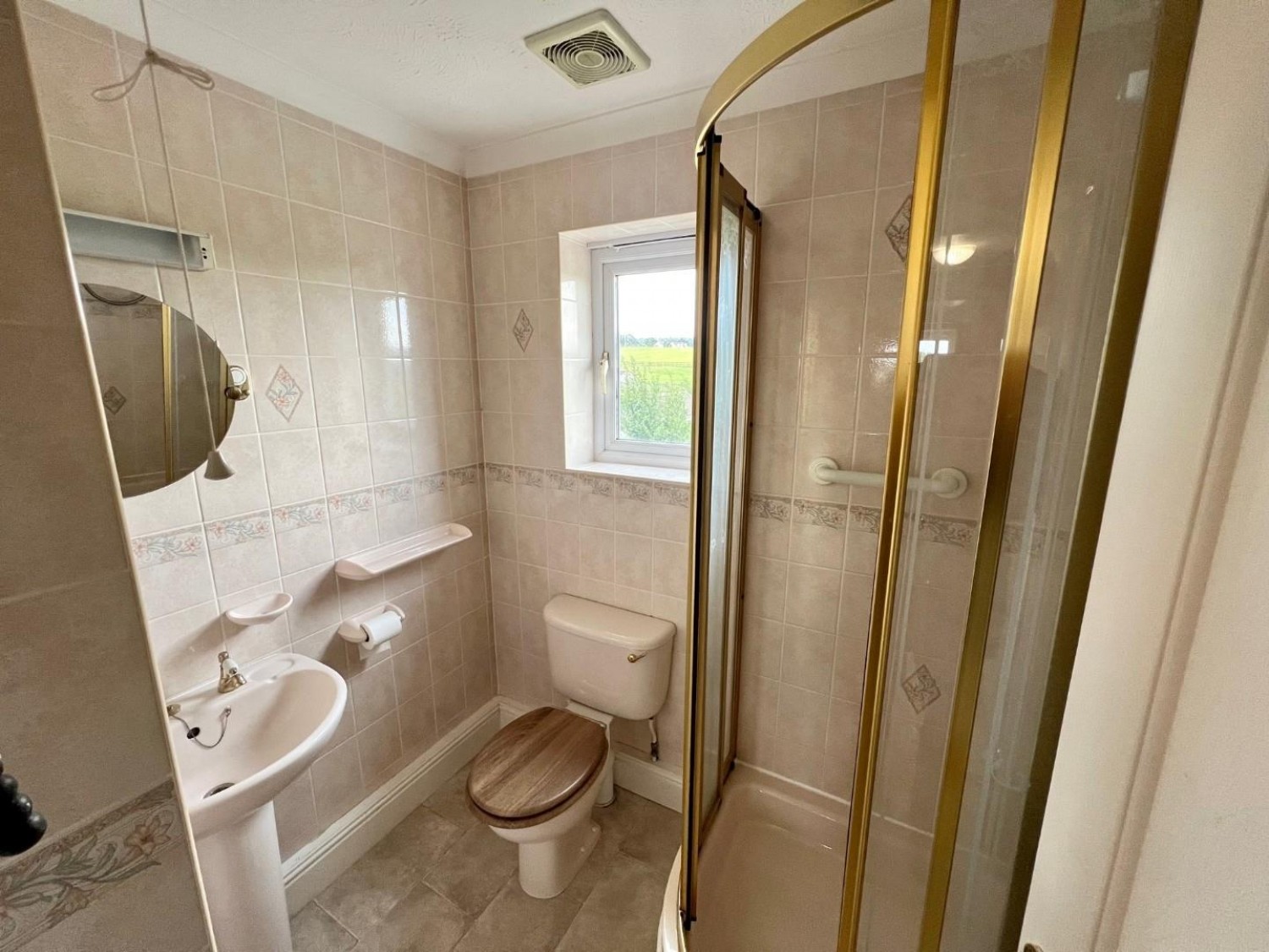 Upthorpe, Cam, GL11