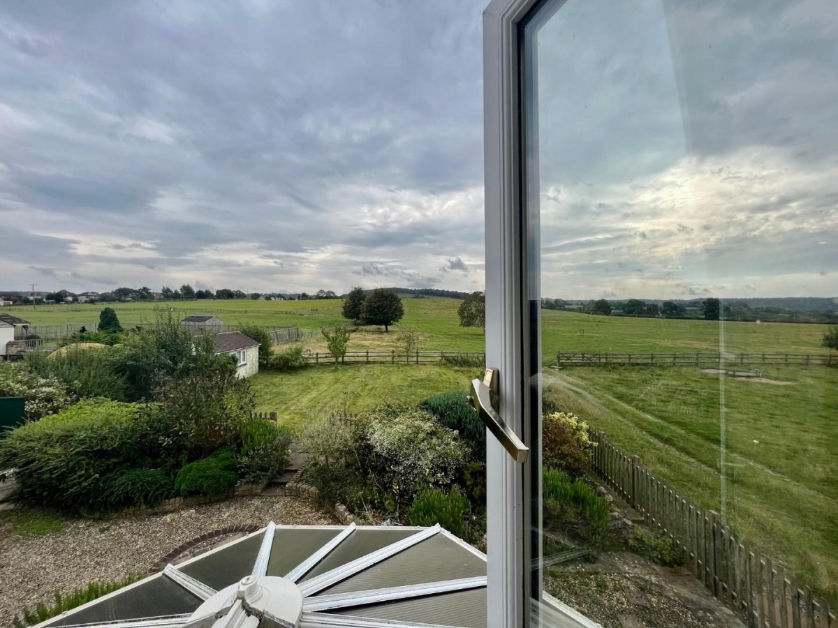 Upthorpe, Cam, GL11