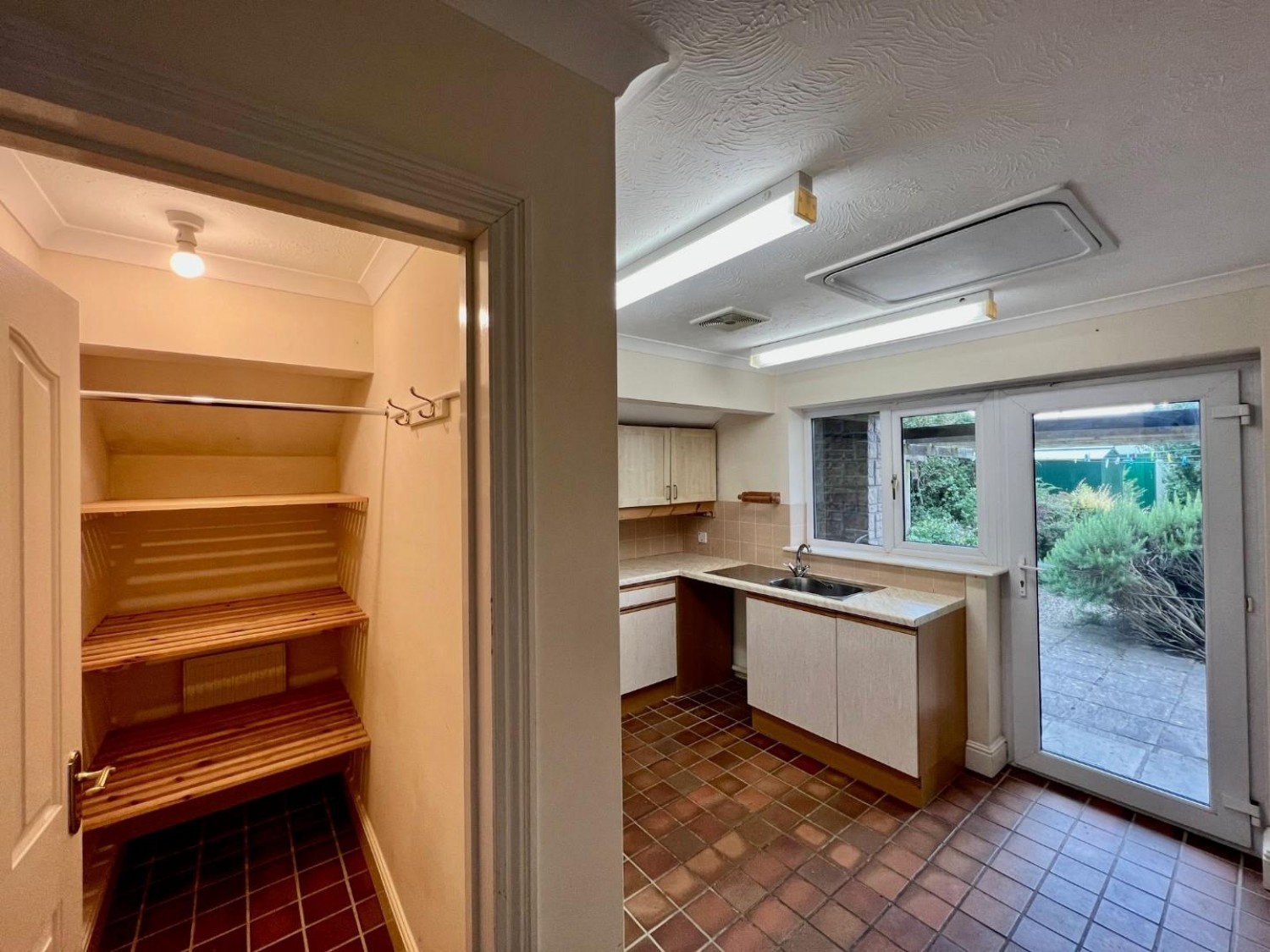 Upthorpe, Cam, GL11