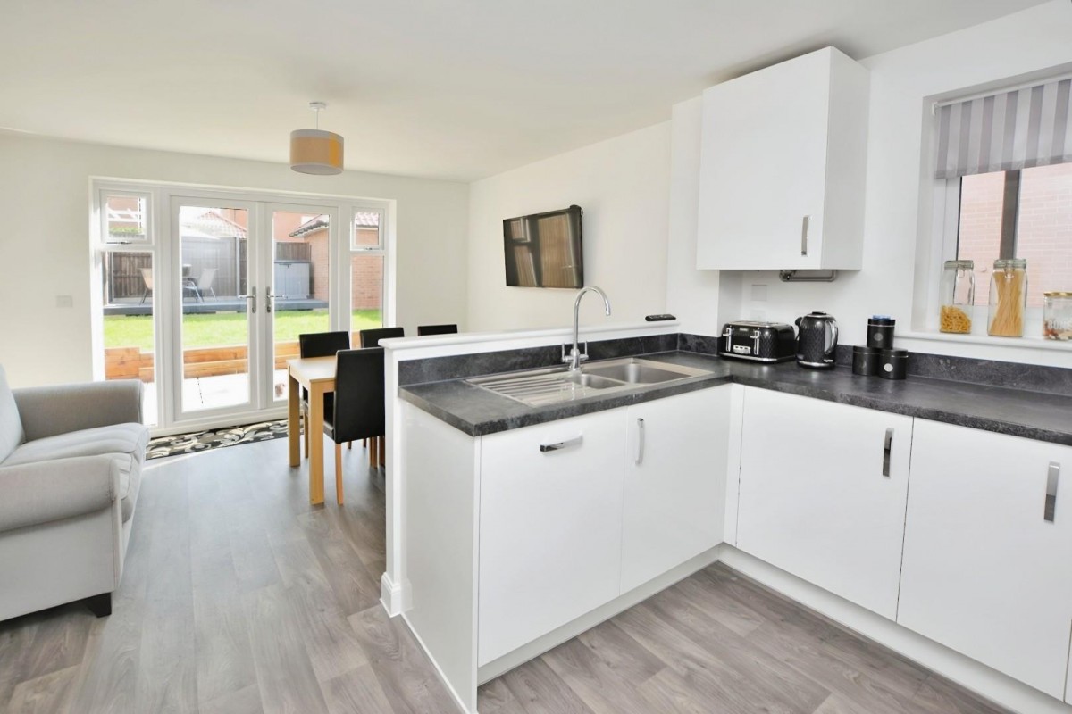 Discovery Drive, Kingsnorth