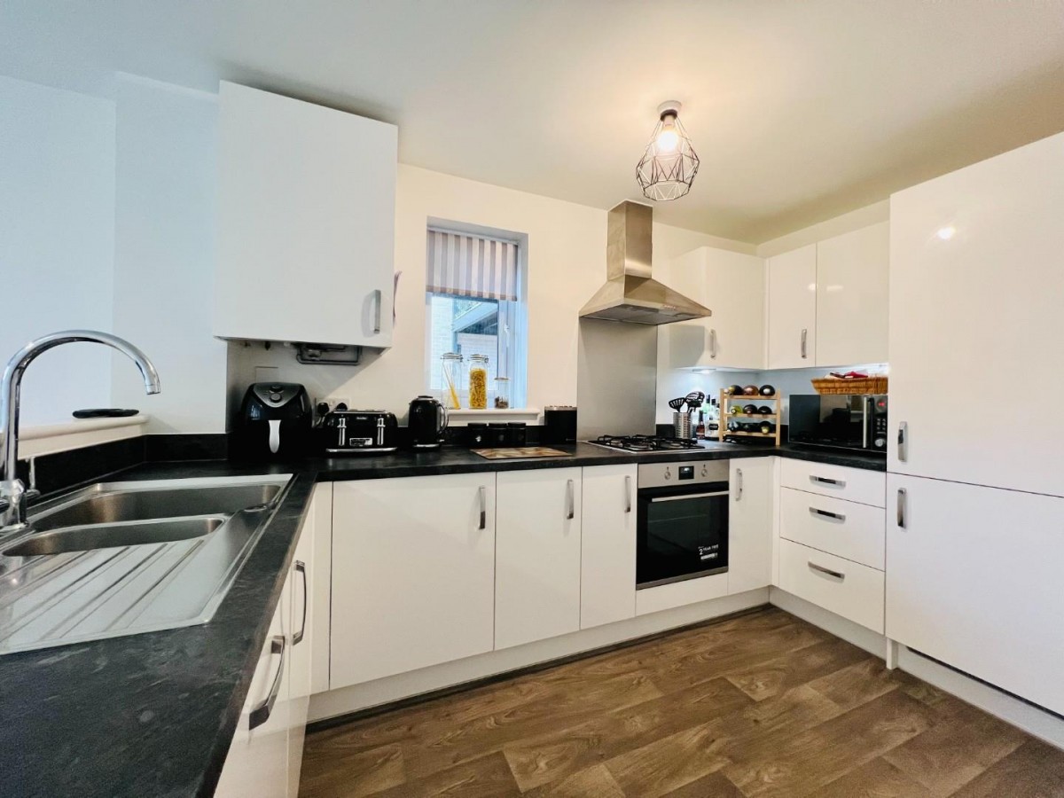 Discovery Drive, Kingsnorth