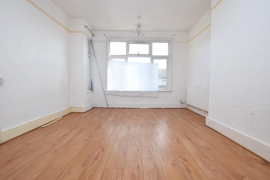 Green Lane, Ilford, IG3 Hunters Estate Agents & Letting Agents