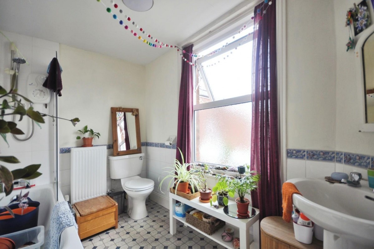 Elmside, Exeter. EX4 6LS