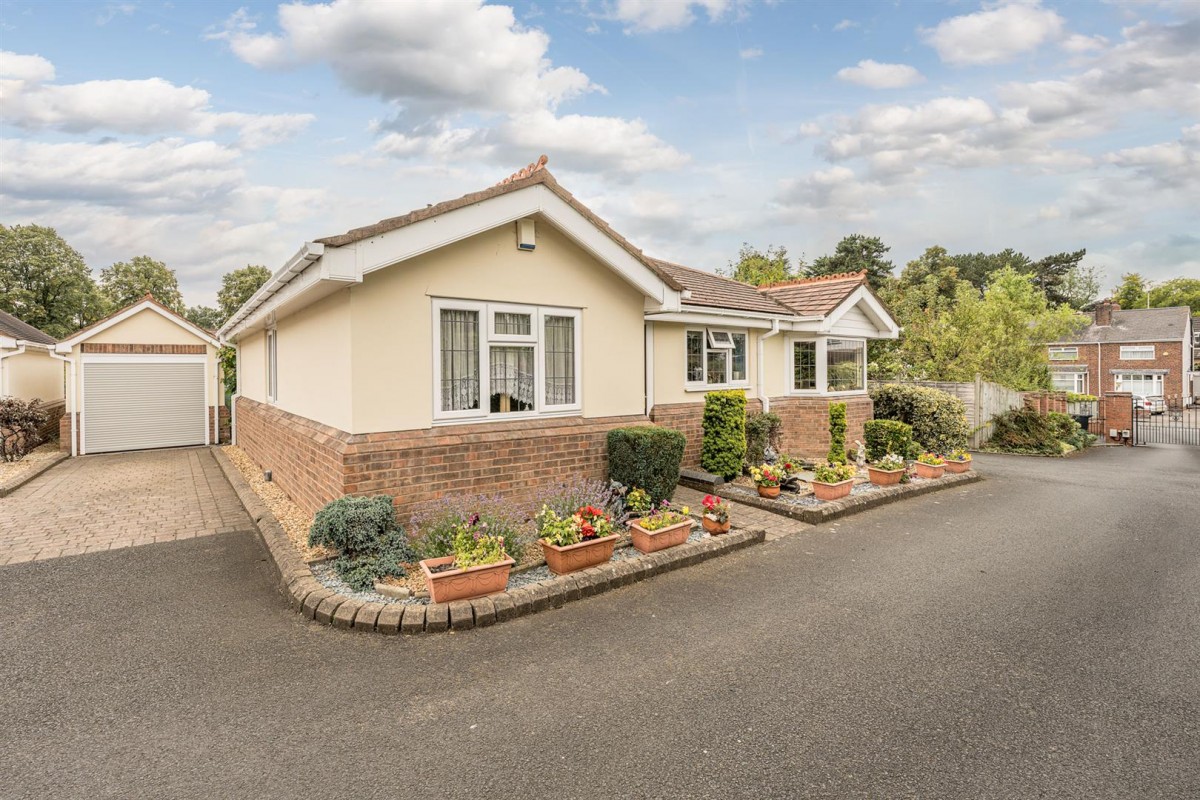 Rose Cottage Drive, Stourbridge, DY8 5PF