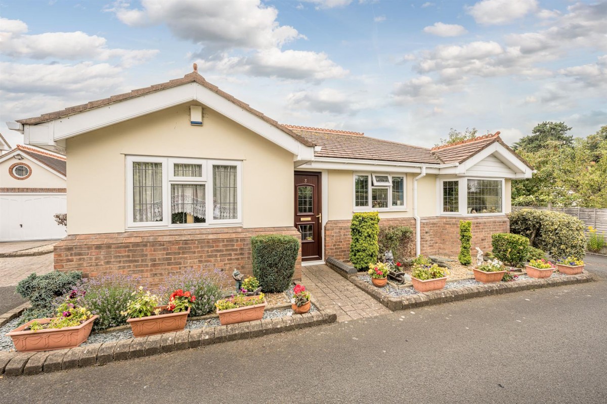Rose Cottage Drive, Stourbridge, DY8 5PF