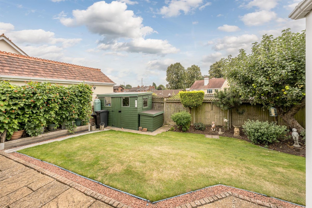 Rose Cottage Drive, Stourbridge, DY8 5PF