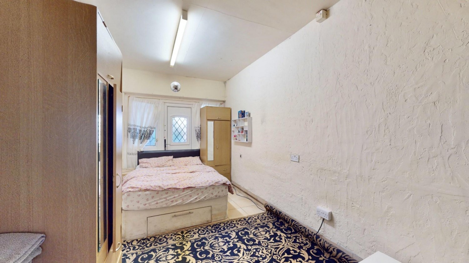 Adelaide Gardens, Chadwell Heath, RM6