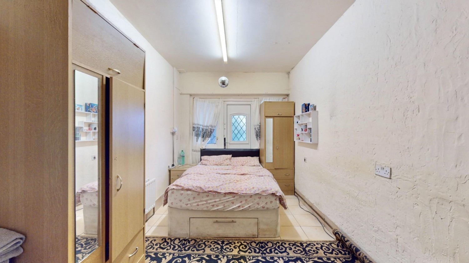 Adelaide Gardens, Chadwell Heath, RM6