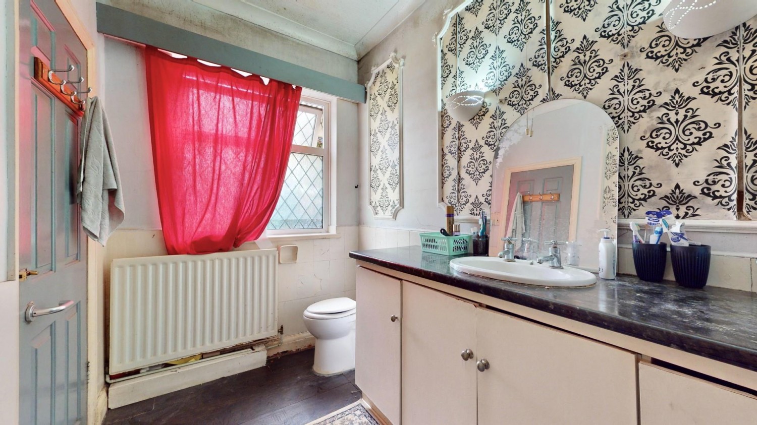 Adelaide Gardens, Chadwell Heath, RM6