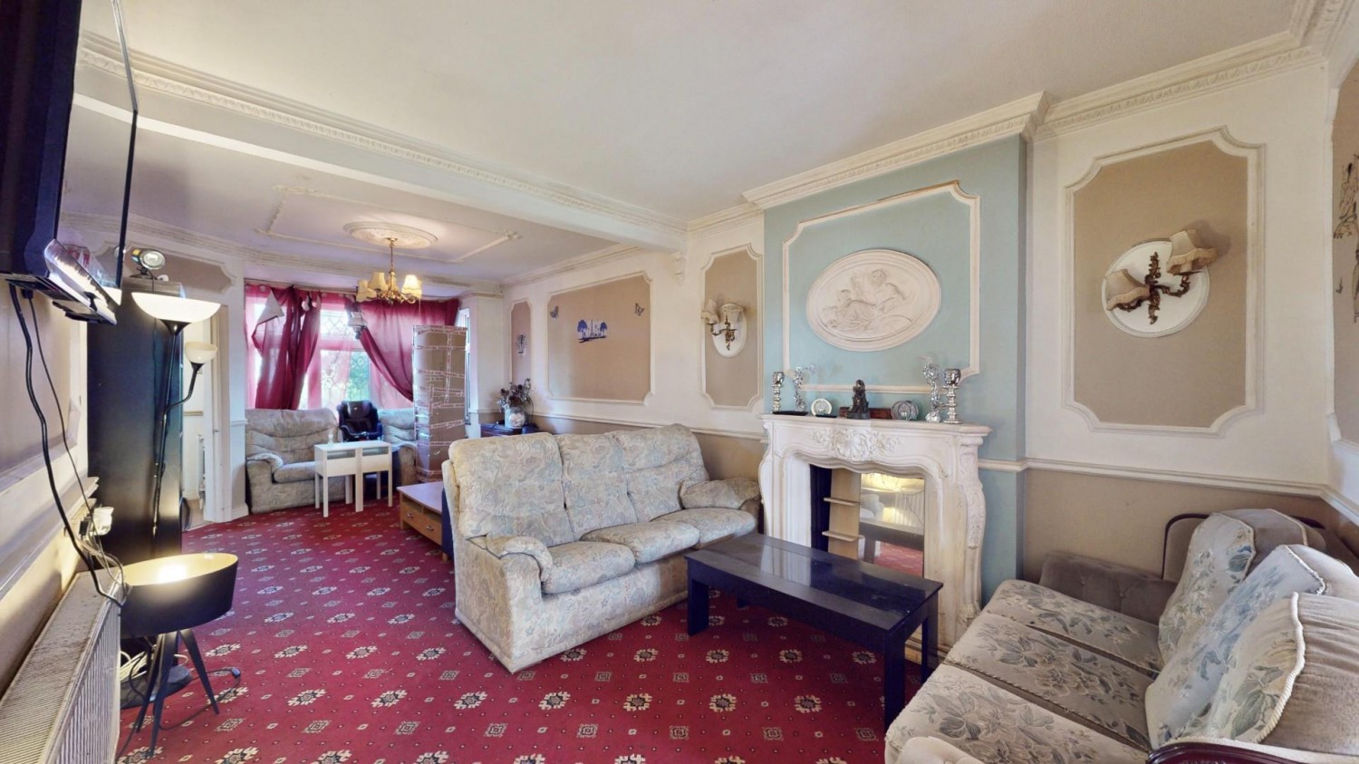 Adelaide Gardens, Chadwell Heath, RM6