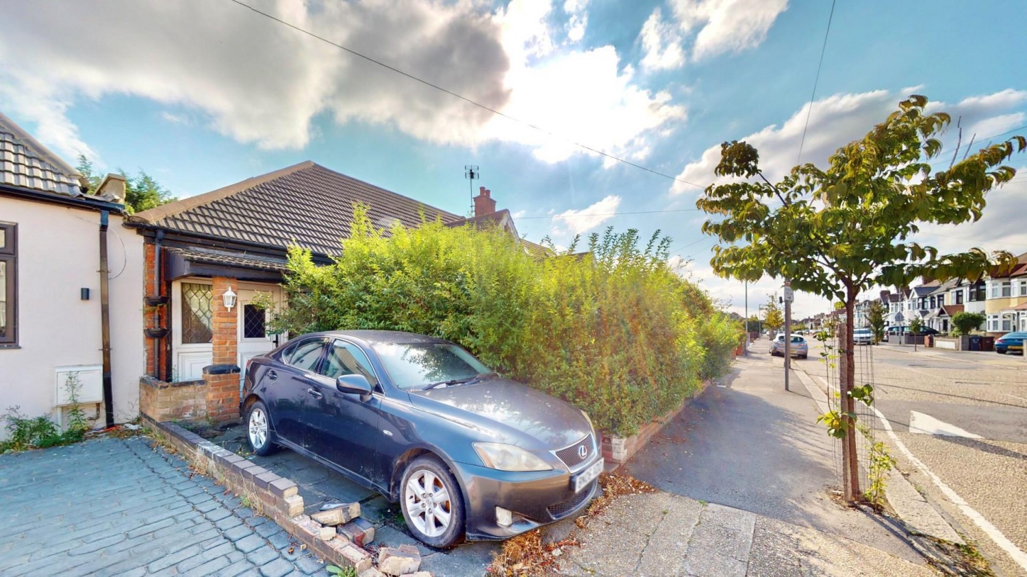 Adelaide Gardens, Chadwell Heath, RM6