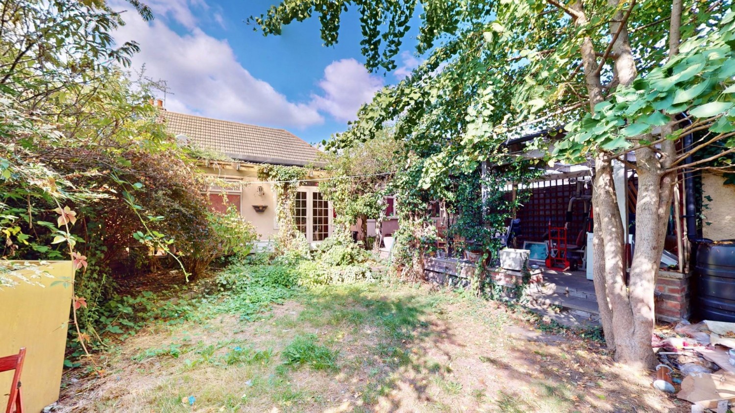 Adelaide Gardens, Chadwell Heath, RM6