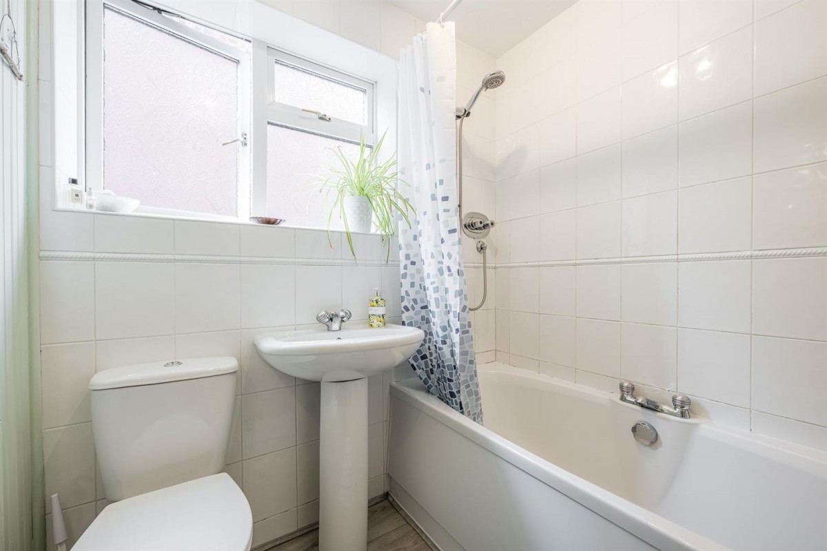 Rivington Close, Norton, Stourbridge, DY8 3YN