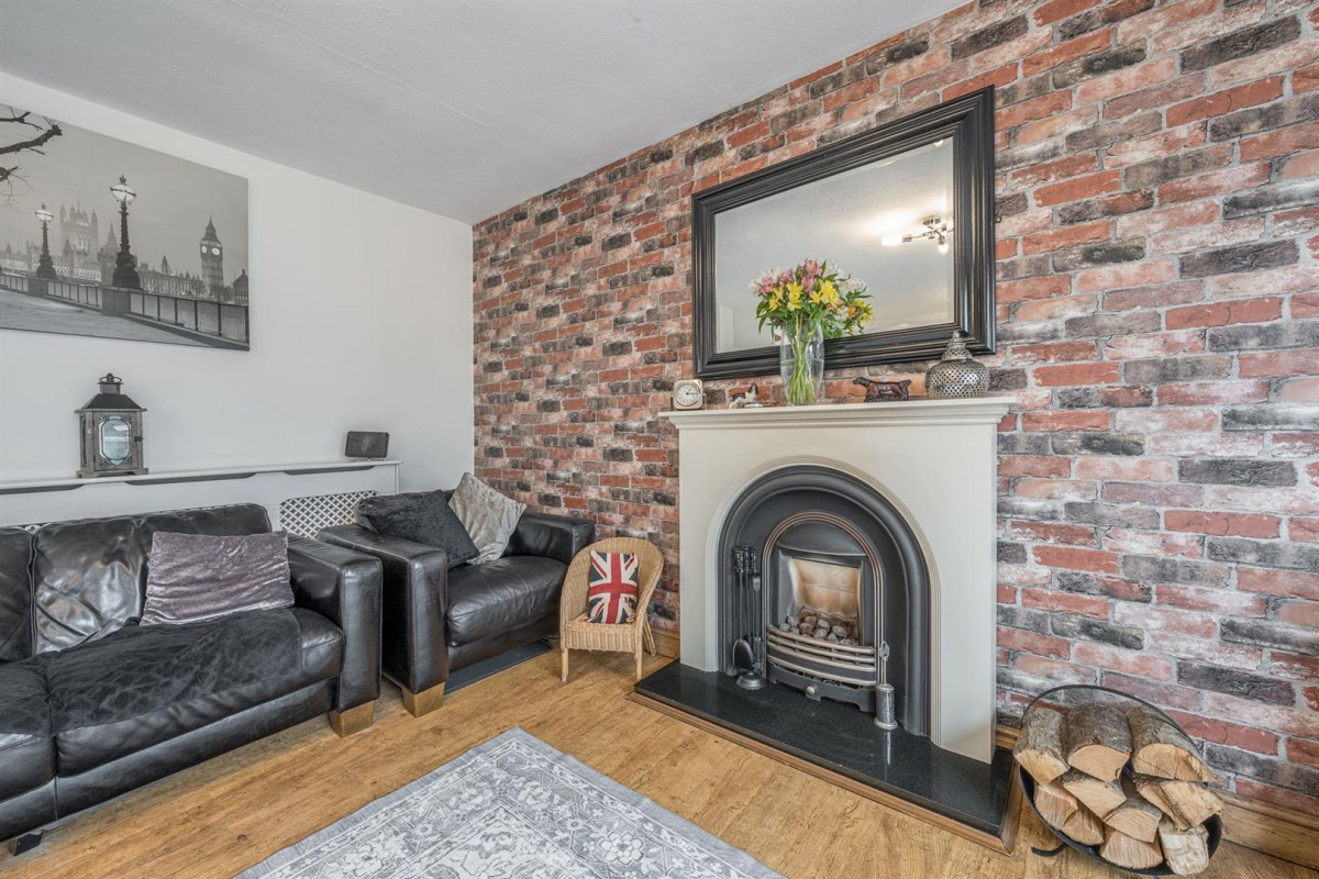 Rivington Close, Norton, Stourbridge, DY8 3YN