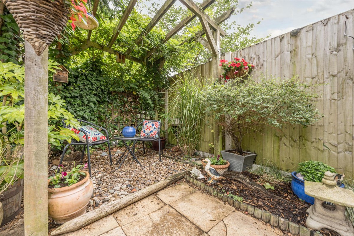 Rivington Close, Norton, Stourbridge, DY8 3YN