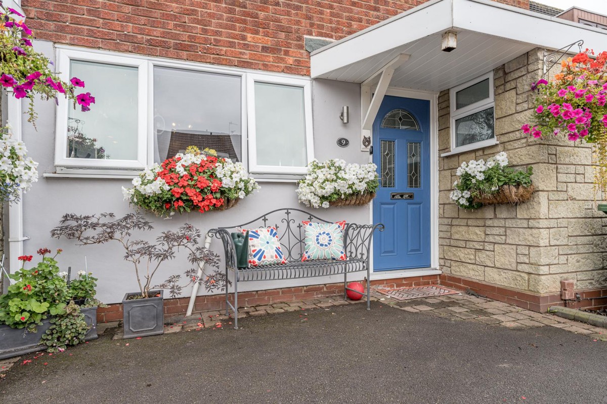 Rivington Close, Norton, Stourbridge, DY8 3YN