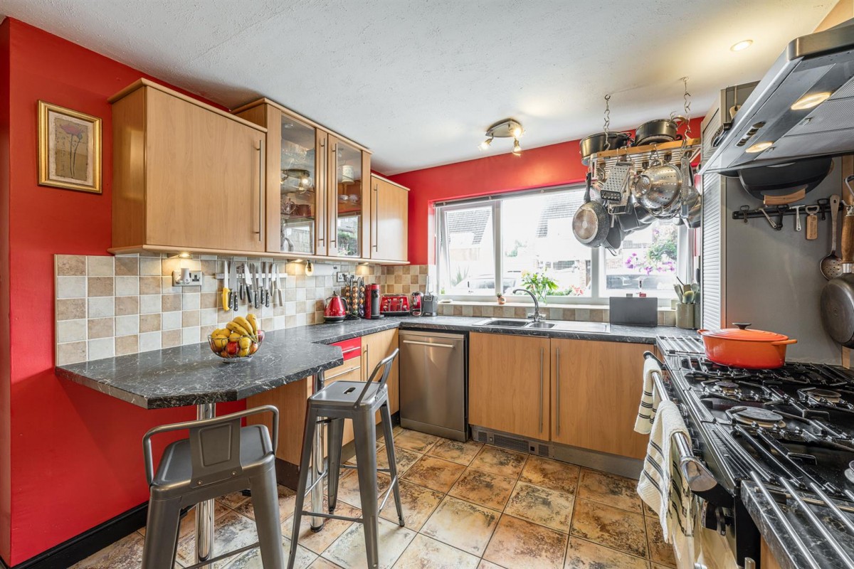 Rivington Close, Norton, Stourbridge, DY8 3YN