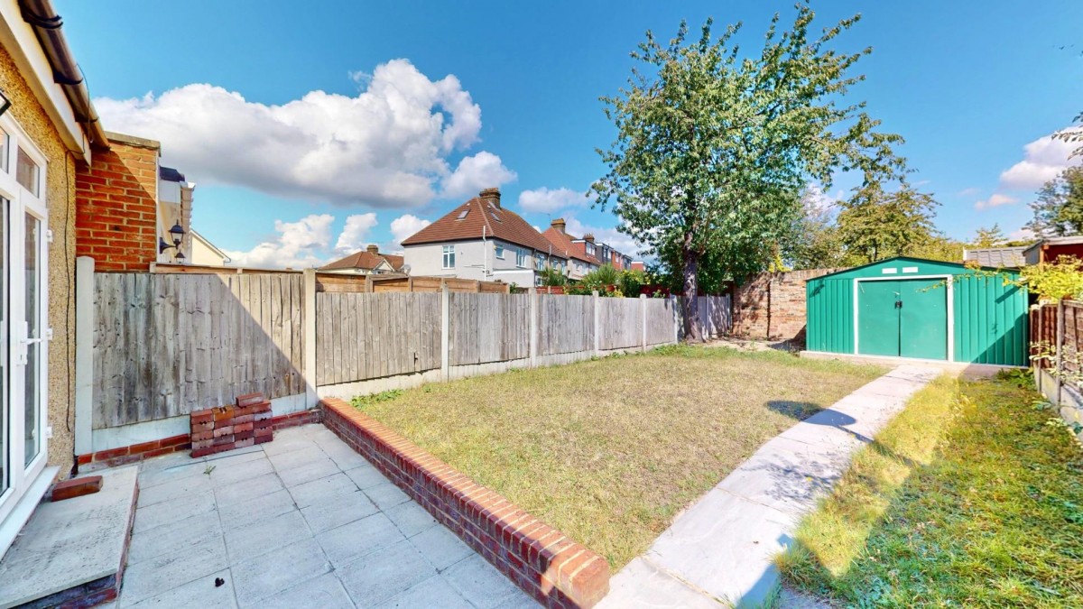 Hamilton Avenue, Ilford, IG6