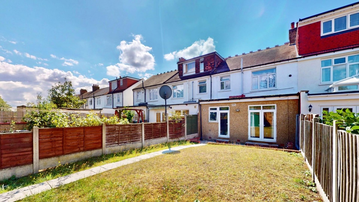 Hamilton Avenue, Ilford, IG6