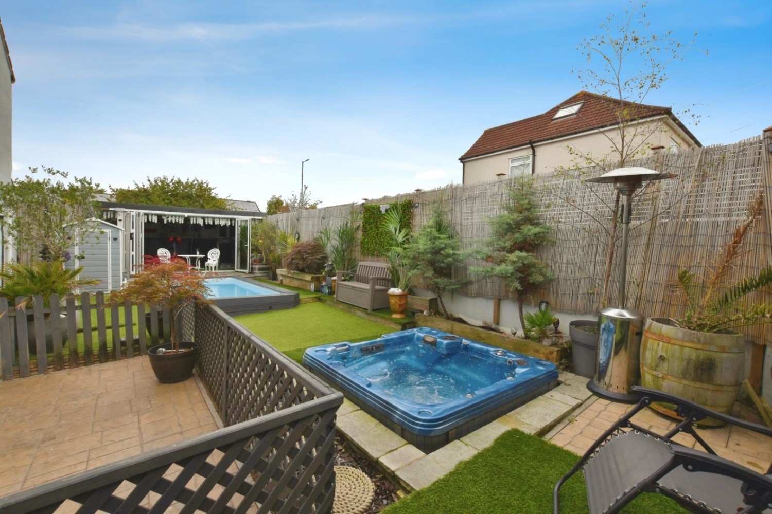 Wharnecliffe Gardens, Bristol