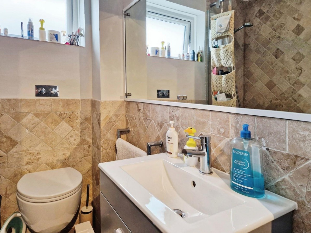 Truro Road, Harrogate, HG3 2TD