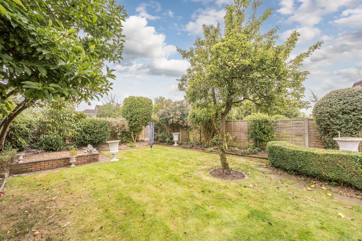 Barnett Lane, Kingswinford, DY6 9PN