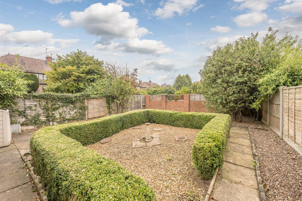 Barnett Lane, Kingswinford, DY6 9PN