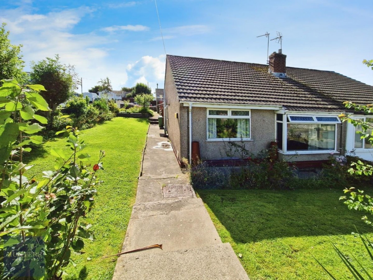 Red Roofs Close, Pencoed, Bridgend