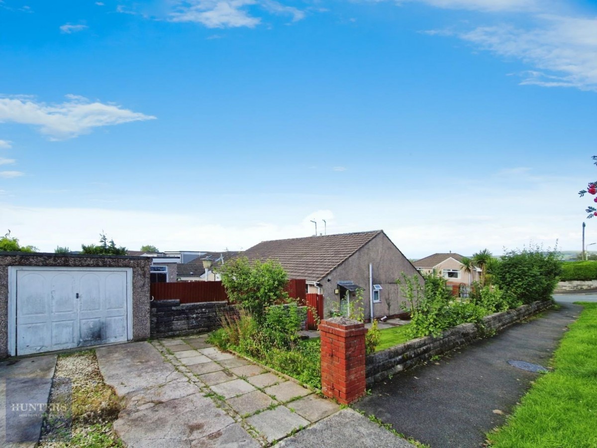 Red Roofs Close, Pencoed, Bridgend