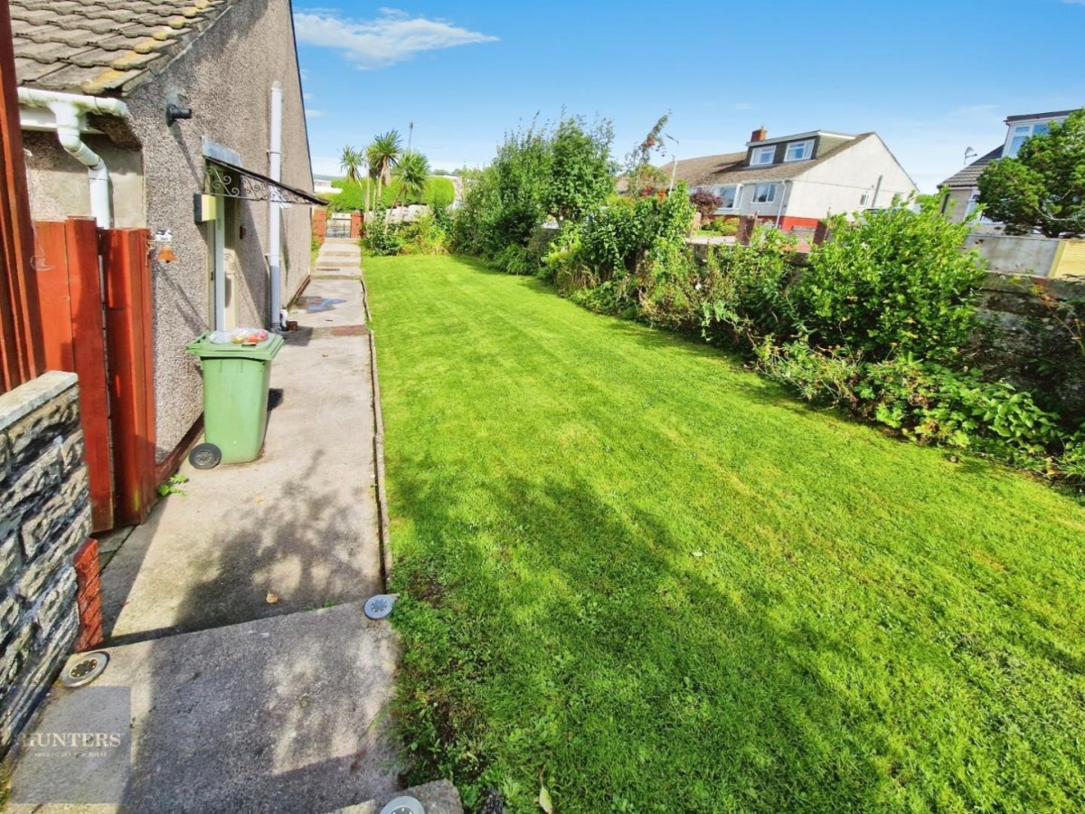 Red Roofs Close, Pencoed, Bridgend