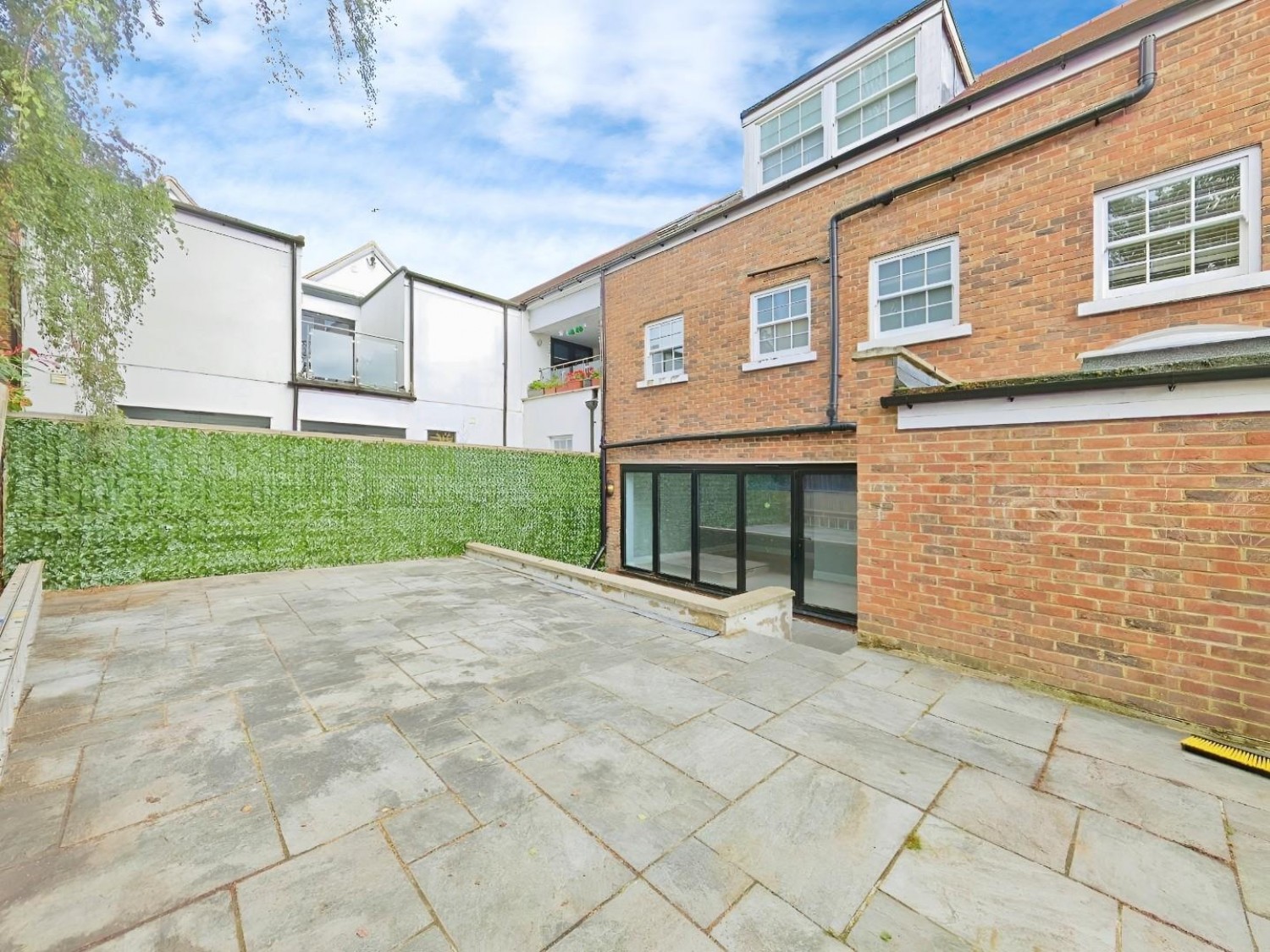 Peach Street, Wokingham