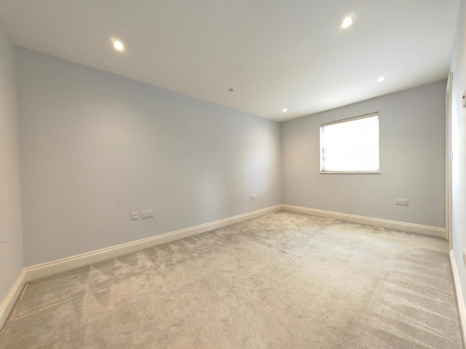 Peach Street, Wokingham